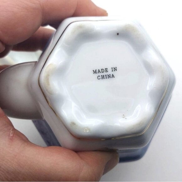 Vintage Porcelain Floral Teapot For One Lusterware With Lid Gold Trim China - Picture 8 of 9